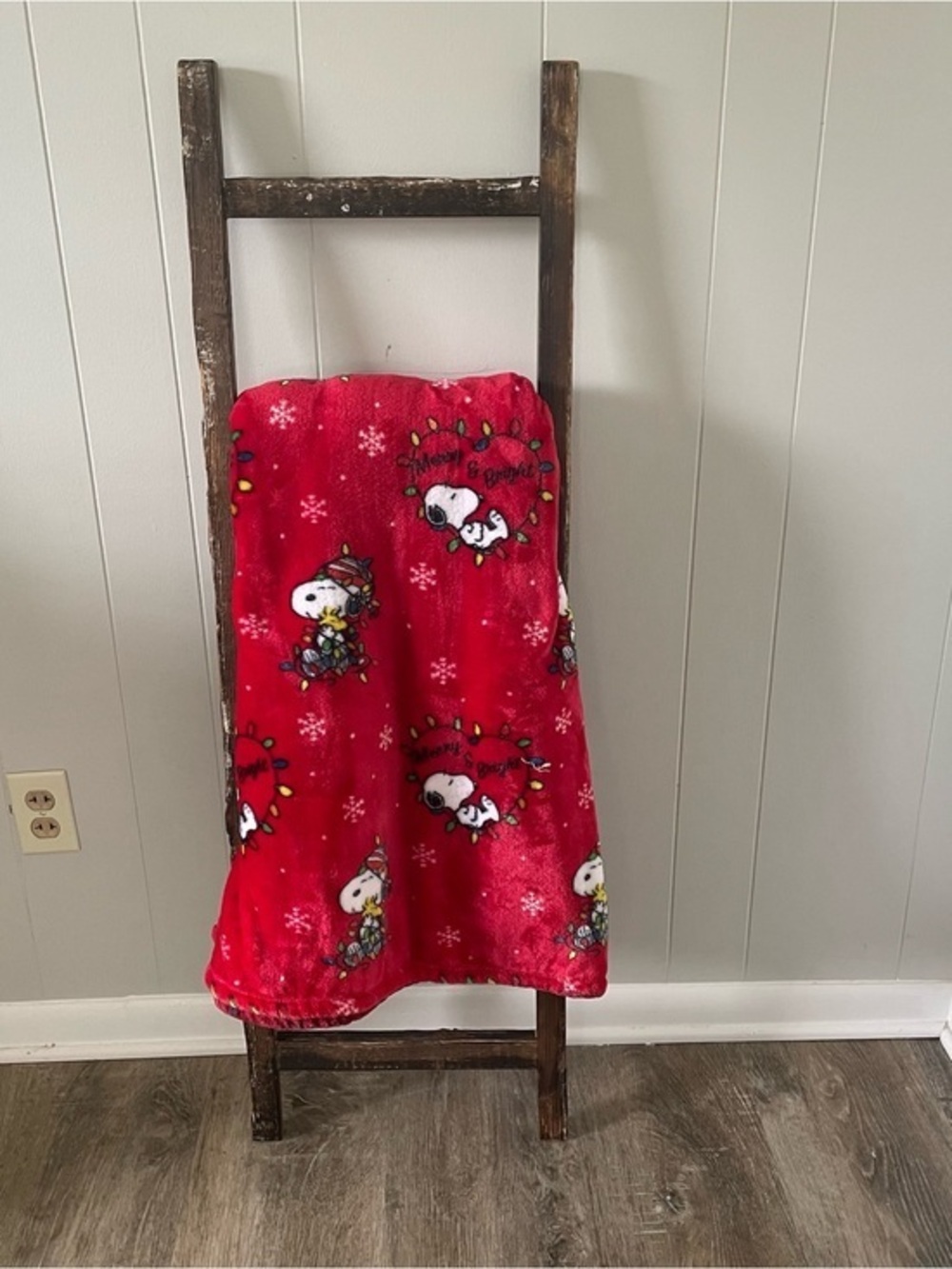 Berkshire Peanuts Snoopy Christmas Fleece Throw Blanket 37” x 63”